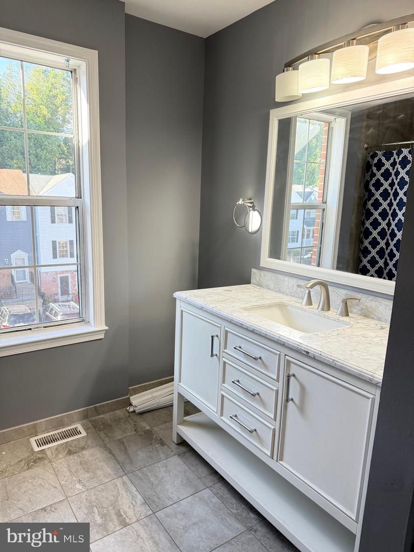 302 WESTMINSTER LN #133, STAFFORD, Virginia 22556, 3 Bedrooms Bedrooms, ,2 BathroomsBathrooms,Residential,For sale,302 WESTMINSTER LN #133,VAST2042448 MLS # VAST2042448