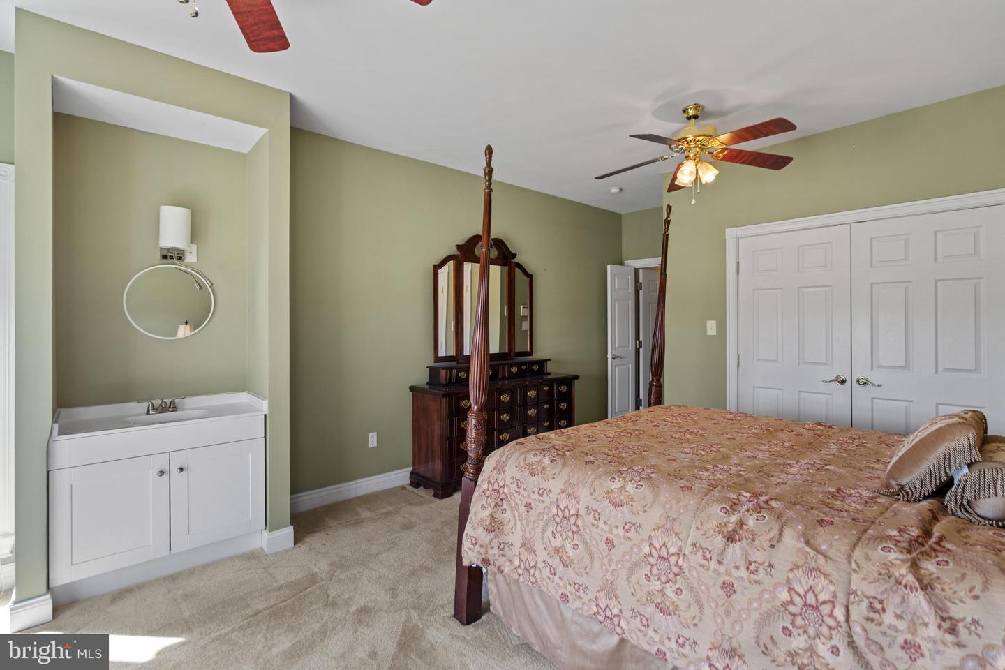11801 PARKGATE DR, NOKESVILLE, Virginia 20181, 4 Bedrooms Bedrooms, ,4 BathroomsBathrooms,Farm,For sale,11801 PARKGATE DR,VAPW2103014 MLS # VAPW2103014
