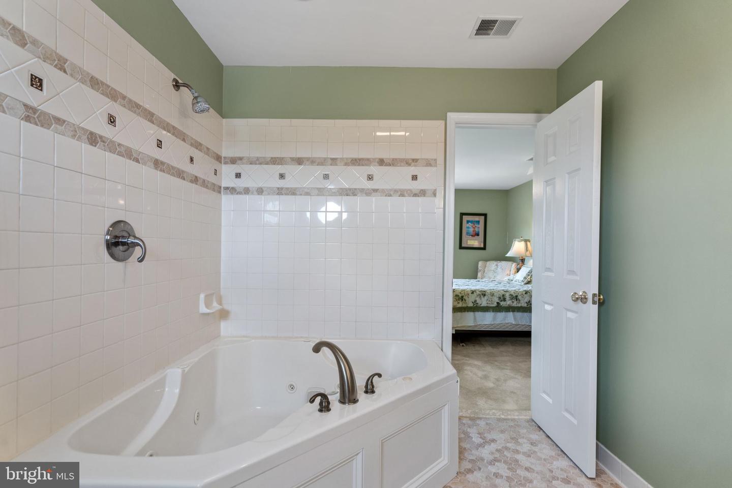 11801 PARKGATE DR, NOKESVILLE, Virginia 20181, 4 Bedrooms Bedrooms, ,4 BathroomsBathrooms,Farm,For sale,11801 PARKGATE DR,VAPW2103014 MLS # VAPW2103014