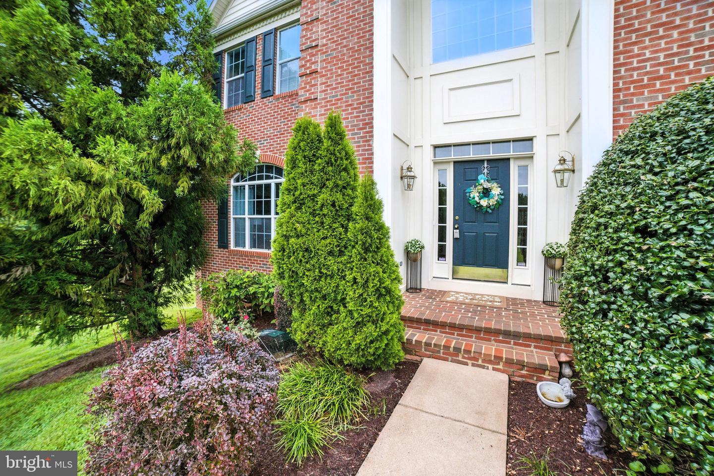 42037 HEATERS ISLAND CT, LEESBURG, Virginia 20176, 5 Bedrooms Bedrooms, ,4 BathroomsBathrooms,Residential,For sale,42037 HEATERS ISLAND CT,VALO2088240 MLS # VALO2088240
