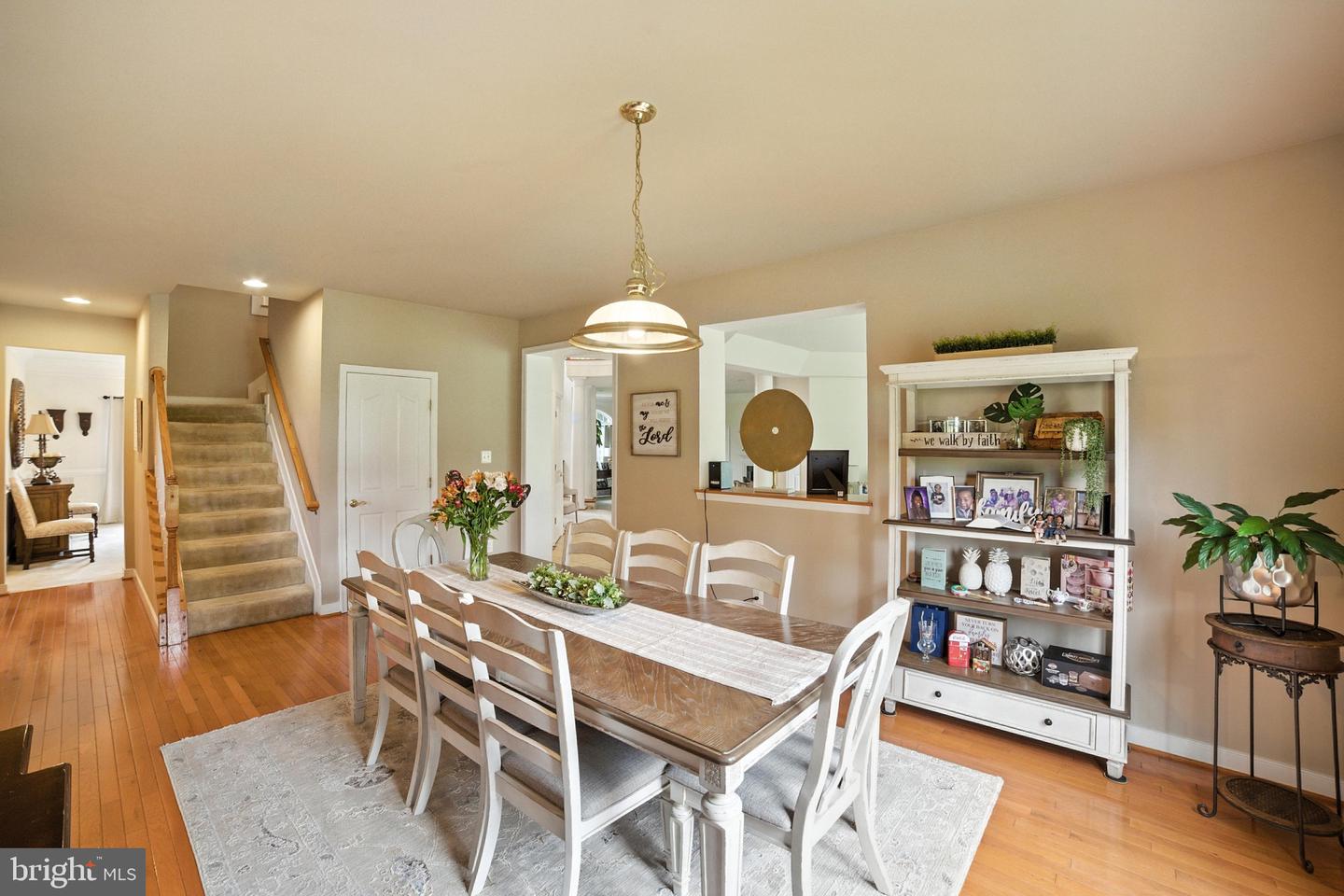 42037 HEATERS ISLAND CT, LEESBURG, Virginia 20176, 5 Bedrooms Bedrooms, ,4 BathroomsBathrooms,Residential,For sale,42037 HEATERS ISLAND CT,VALO2088240 MLS # VALO2088240