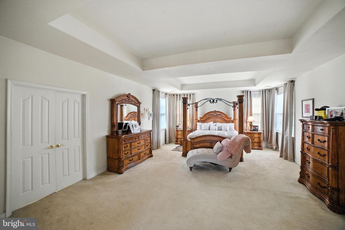 42037 HEATERS ISLAND CT, LEESBURG, Virginia 20176, 5 Bedrooms Bedrooms, ,4 BathroomsBathrooms,Residential,For sale,42037 HEATERS ISLAND CT,VALO2088240 MLS # VALO2088240