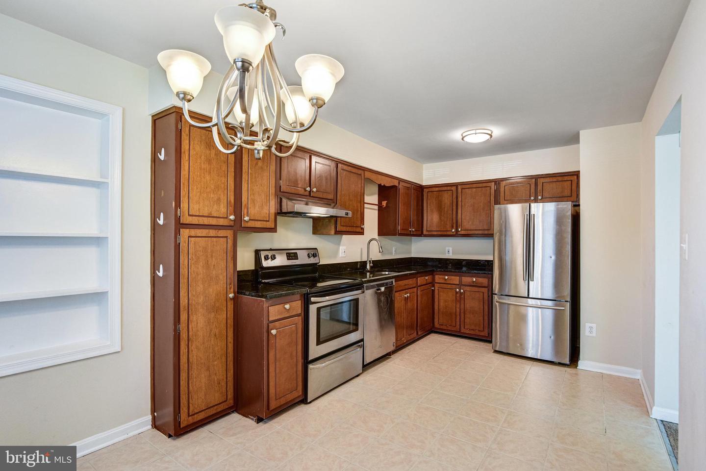 7722 CAPRON CT, LORTON, Virginia 22079, 3 Bedrooms Bedrooms, ,2 BathroomsBathrooms,Residential,For sale,7722 CAPRON CT,VAFX2236566 MLS # VAFX2236566