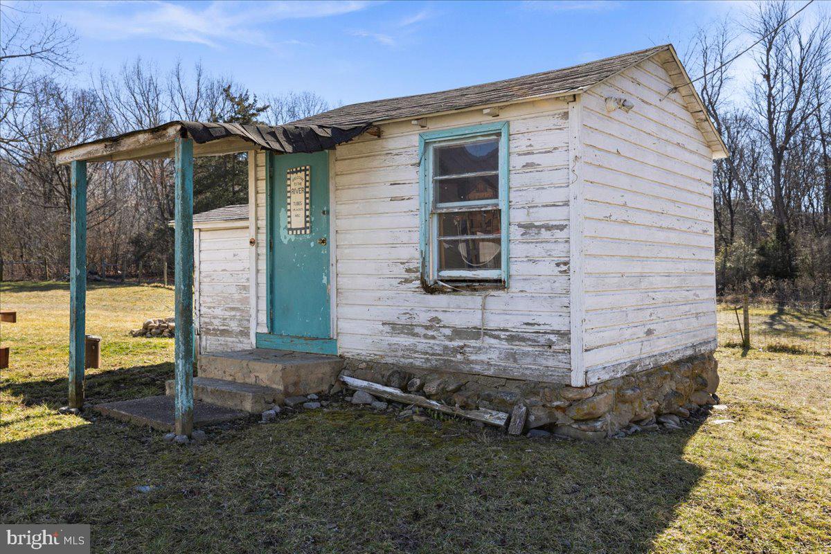 6772 EAST SIDE, ELKTON, Virginia 22827, 3 Bedrooms Bedrooms, ,2 BathroomsBathrooms,Residential,For sale,6772 EAST SIDE,VARO2002374 MLS # VARO2002374