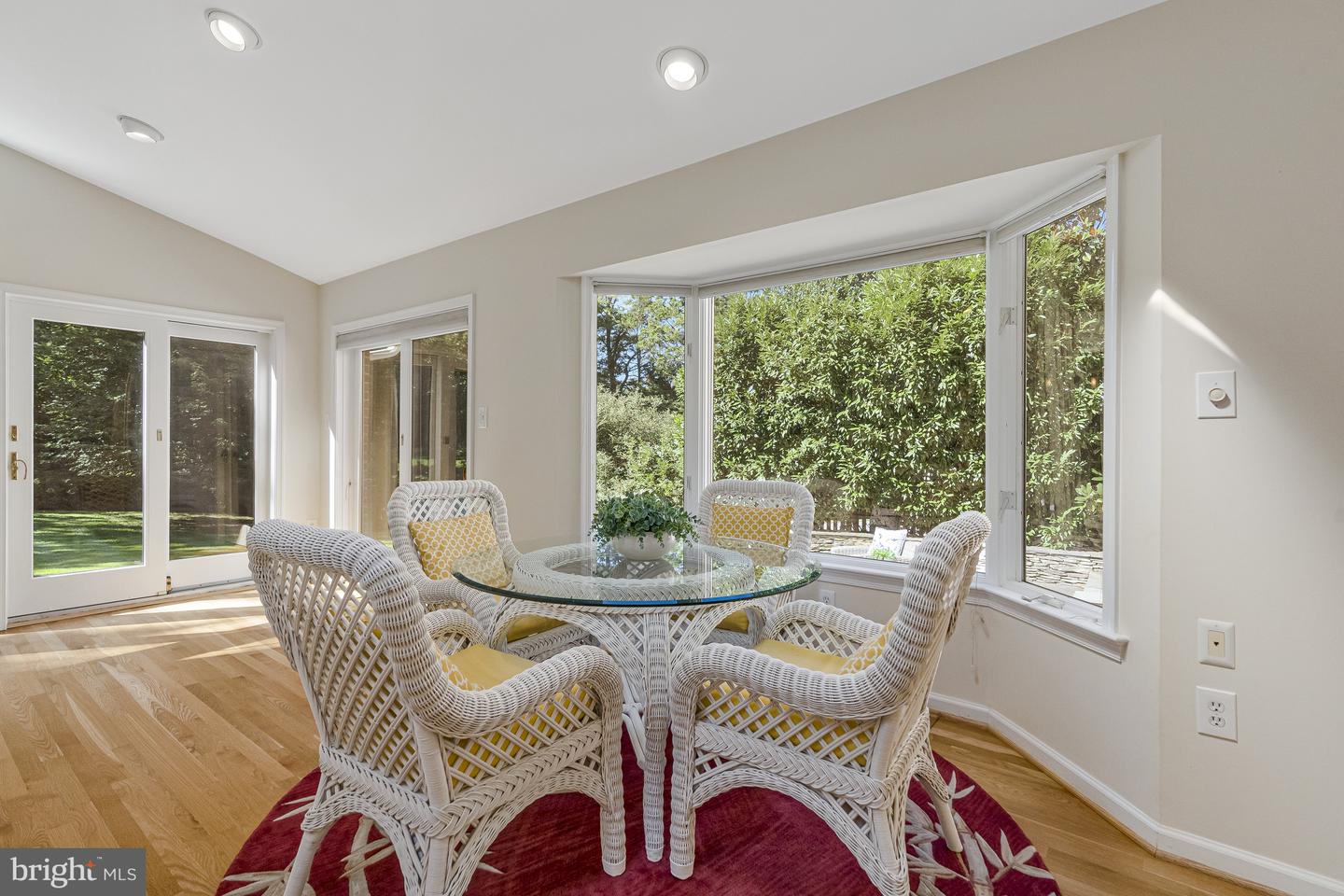 8205 DUNSINANE CT, MCLEAN, Virginia 22102, 5 Bedrooms Bedrooms, ,3 BathroomsBathrooms,Residential,For sale,8205 DUNSINANE CT,VAFX2248066 MLS # VAFX2248066