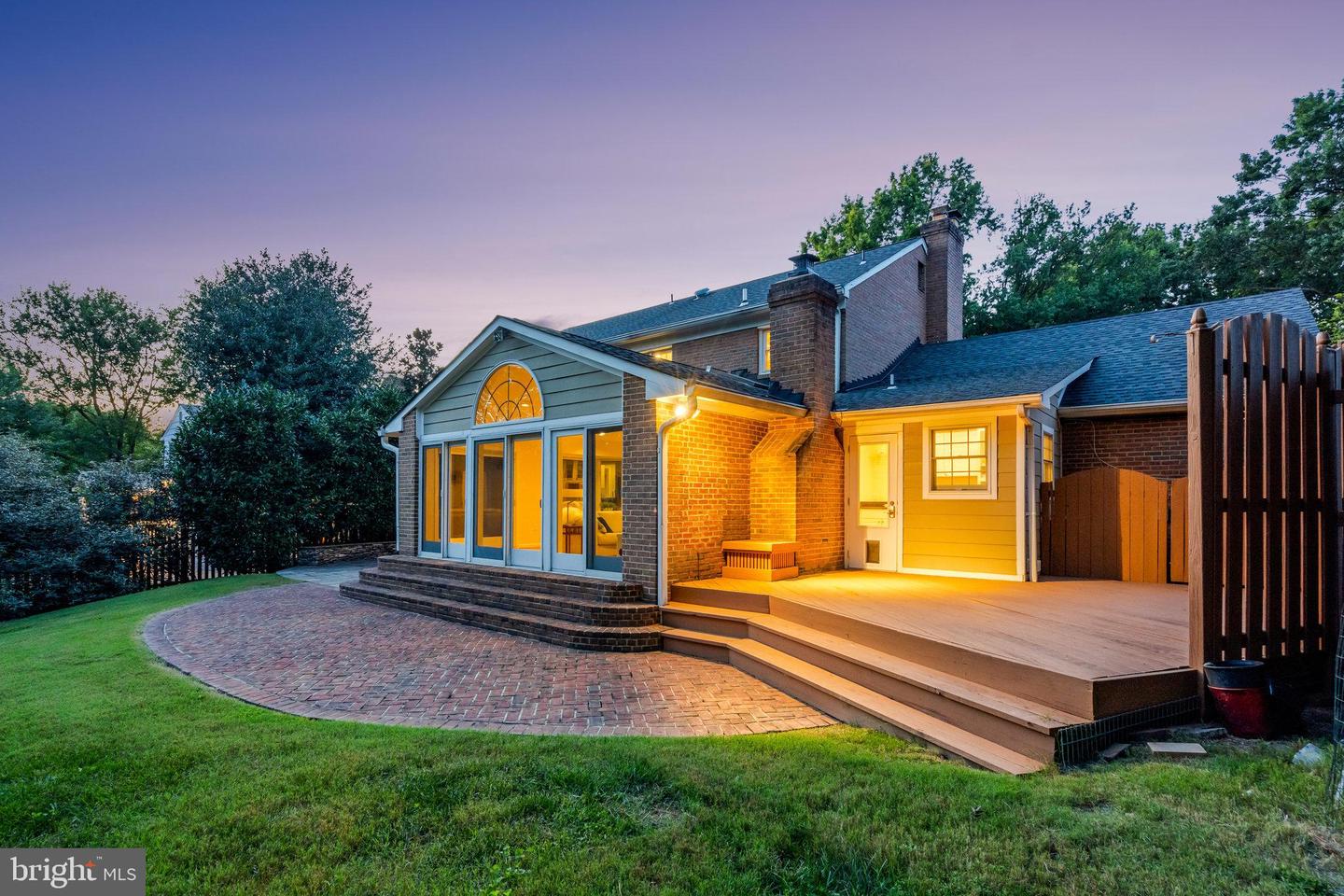 8205 DUNSINANE CT, MCLEAN, Virginia 22102, 5 Bedrooms Bedrooms, ,3 BathroomsBathrooms,Residential,For sale,8205 DUNSINANE CT,VAFX2248066 MLS # VAFX2248066