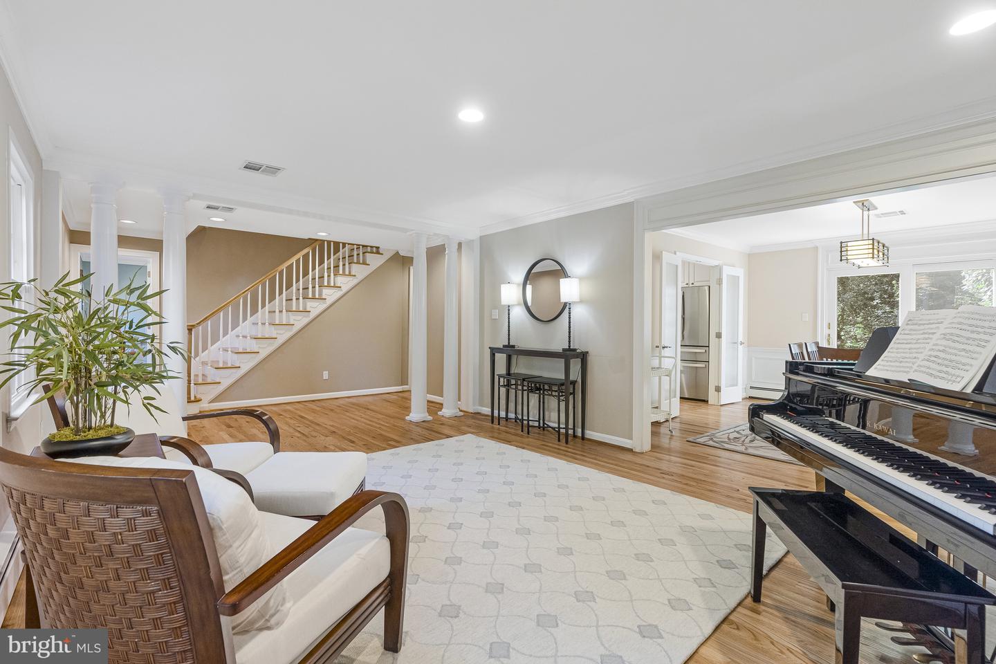 8205 DUNSINANE CT, MCLEAN, Virginia 22102, 5 Bedrooms Bedrooms, ,3 BathroomsBathrooms,Residential,For sale,8205 DUNSINANE CT,VAFX2248066 MLS # VAFX2248066