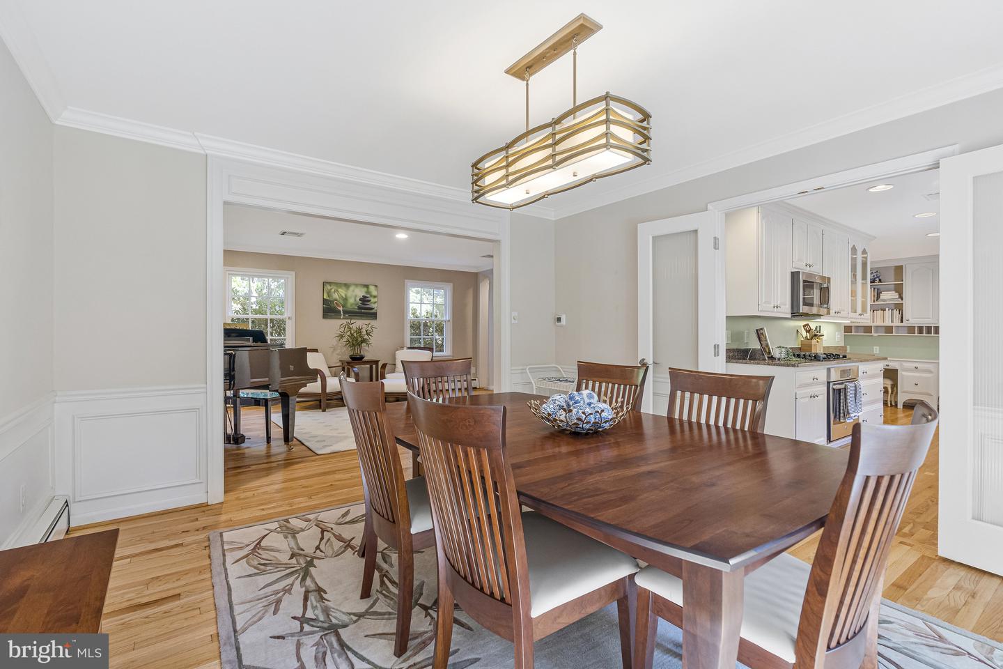 8205 DUNSINANE CT, MCLEAN, Virginia 22102, 5 Bedrooms Bedrooms, ,3 BathroomsBathrooms,Residential,For sale,8205 DUNSINANE CT,VAFX2248066 MLS # VAFX2248066