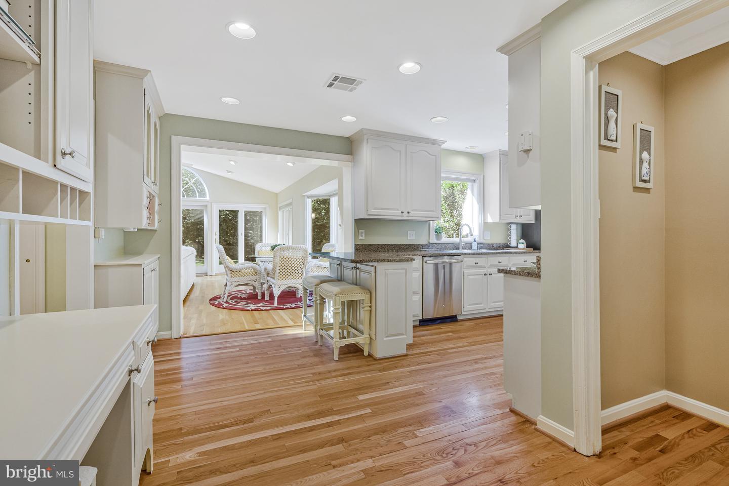 8205 DUNSINANE CT, MCLEAN, Virginia 22102, 5 Bedrooms Bedrooms, ,3 BathroomsBathrooms,Residential,For sale,8205 DUNSINANE CT,VAFX2248066 MLS # VAFX2248066
