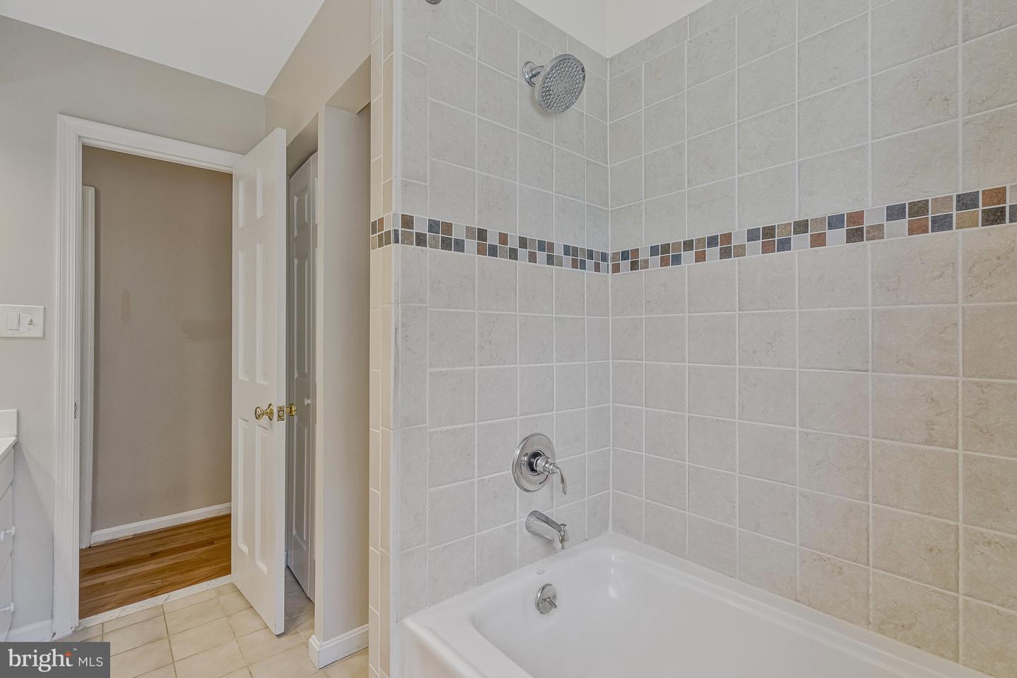 8205 DUNSINANE CT, MCLEAN, Virginia 22102, 5 Bedrooms Bedrooms, ,3 BathroomsBathrooms,Residential,For sale,8205 DUNSINANE CT,VAFX2248066 MLS # VAFX2248066