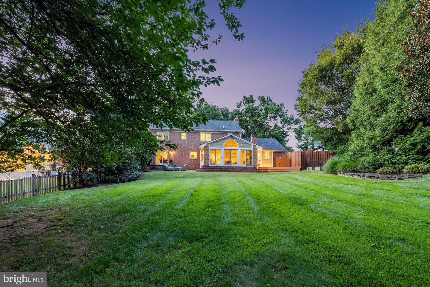 8205 DUNSINANE CT, MCLEAN, Virginia 22102, 5 Bedrooms Bedrooms, ,3 BathroomsBathrooms,Residential,For sale,8205 DUNSINANE CT,VAFX2248066 MLS # VAFX2248066