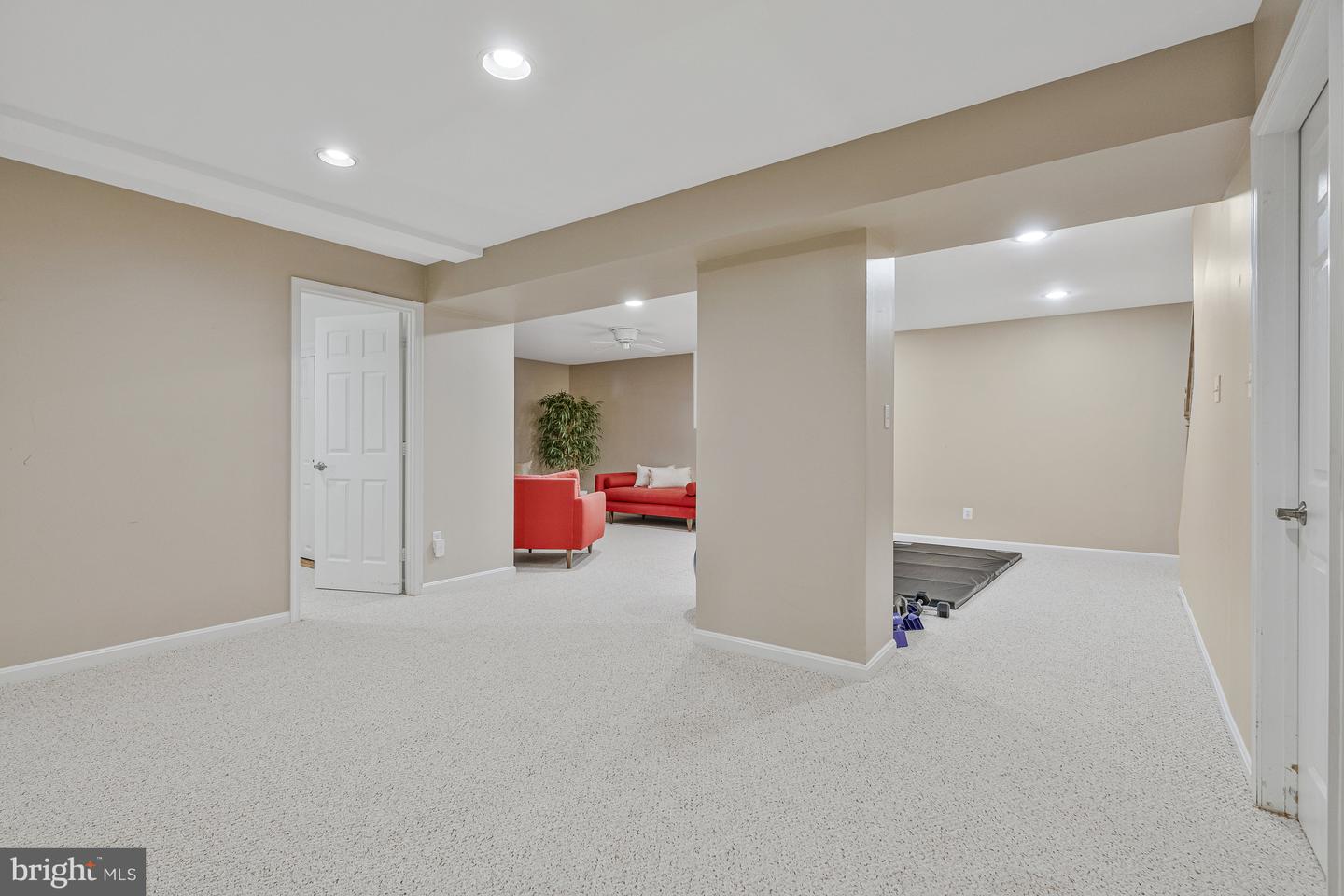 8205 DUNSINANE CT, MCLEAN, Virginia 22102, 5 Bedrooms Bedrooms, ,3 BathroomsBathrooms,Residential,For sale,8205 DUNSINANE CT,VAFX2248066 MLS # VAFX2248066