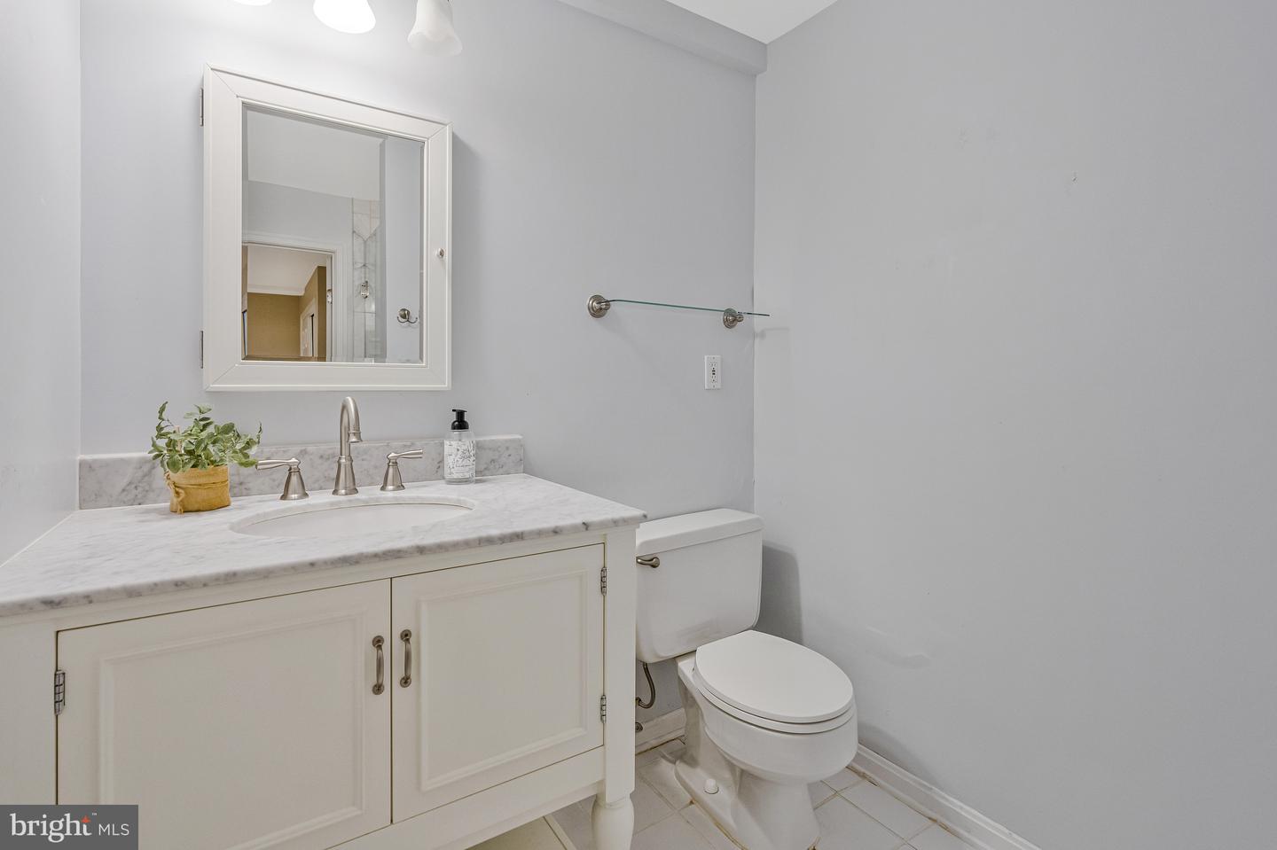8205 DUNSINANE CT, MCLEAN, Virginia 22102, 5 Bedrooms Bedrooms, ,3 BathroomsBathrooms,Residential,For sale,8205 DUNSINANE CT,VAFX2248066 MLS # VAFX2248066