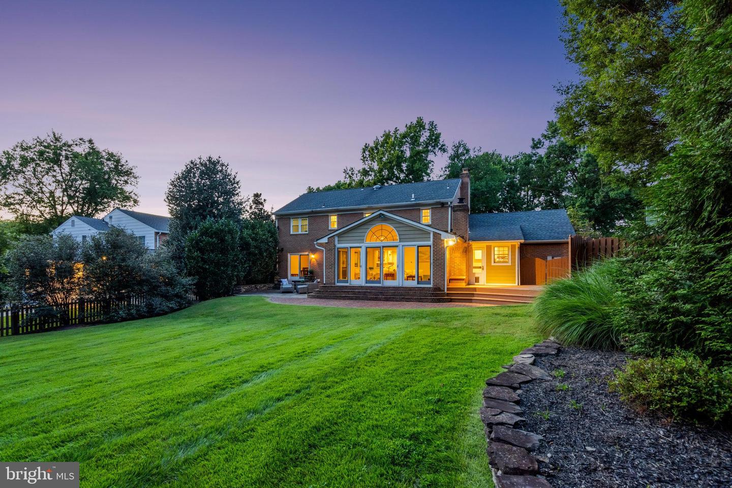 8205 DUNSINANE CT, MCLEAN, Virginia 22102, 5 Bedrooms Bedrooms, ,3 BathroomsBathrooms,Residential,For sale,8205 DUNSINANE CT,VAFX2248066 MLS # VAFX2248066