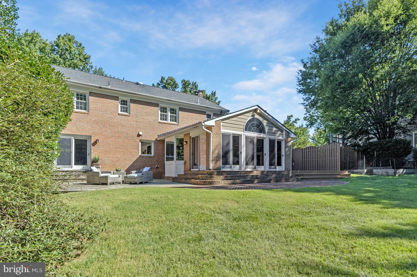 8205 DUNSINANE CT, MCLEAN, Virginia 22102, 5 Bedrooms Bedrooms, ,3 BathroomsBathrooms,Residential,For sale,8205 DUNSINANE CT,VAFX2248066 MLS # VAFX2248066