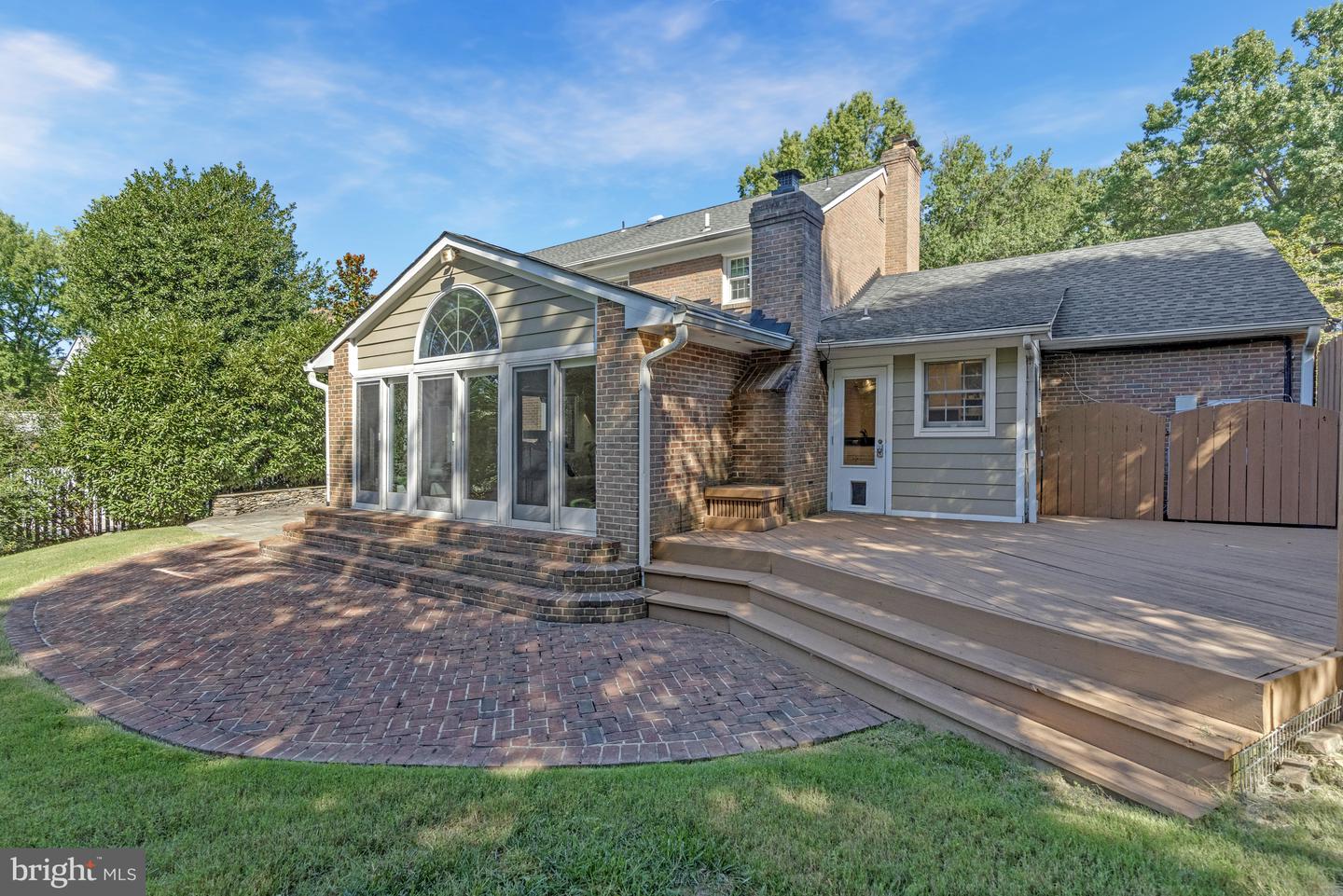 8205 DUNSINANE CT, MCLEAN, Virginia 22102, 5 Bedrooms Bedrooms, ,3 BathroomsBathrooms,Residential,For sale,8205 DUNSINANE CT,VAFX2248066 MLS # VAFX2248066