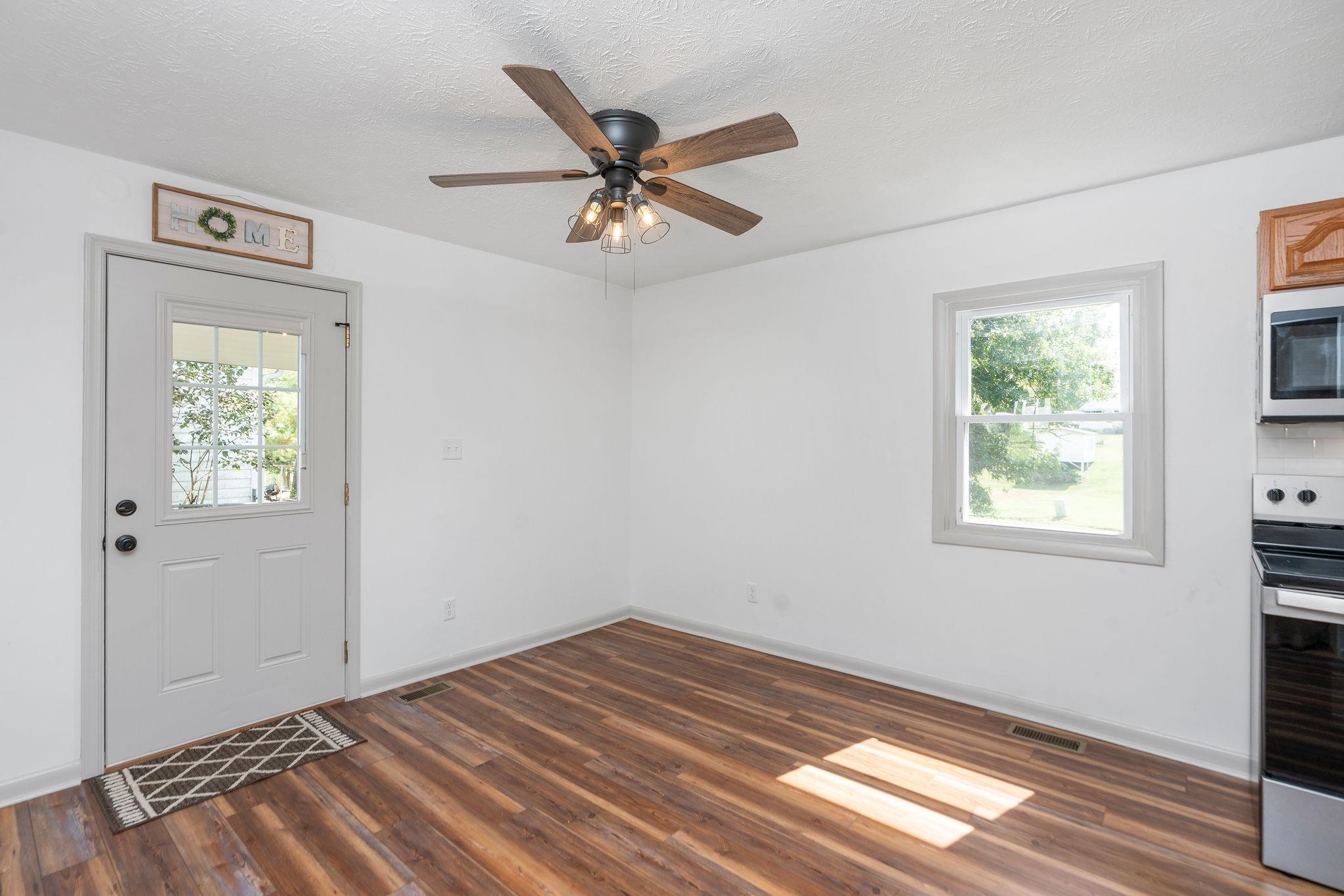 24 WESTGATE RD, VERONA, Virginia 24482, 3 Bedrooms Bedrooms, ,1 BathroomBathrooms,Residential,24 WESTGATE RD,668602 MLS # 668602