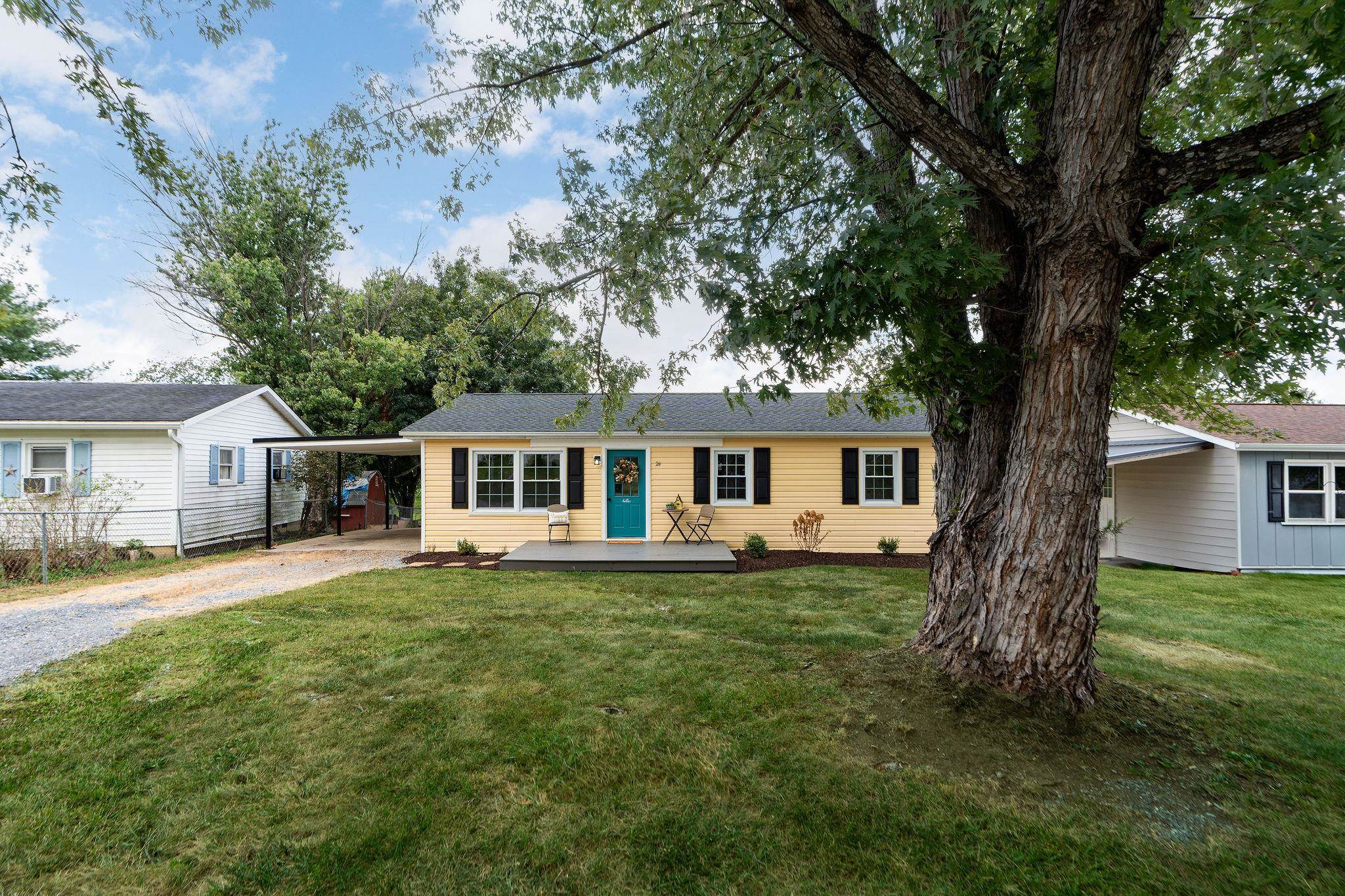 24 WESTGATE RD, VERONA, Virginia 24482, 3 Bedrooms Bedrooms, ,1 BathroomBathrooms,Residential,24 WESTGATE RD,668602 MLS # 668602