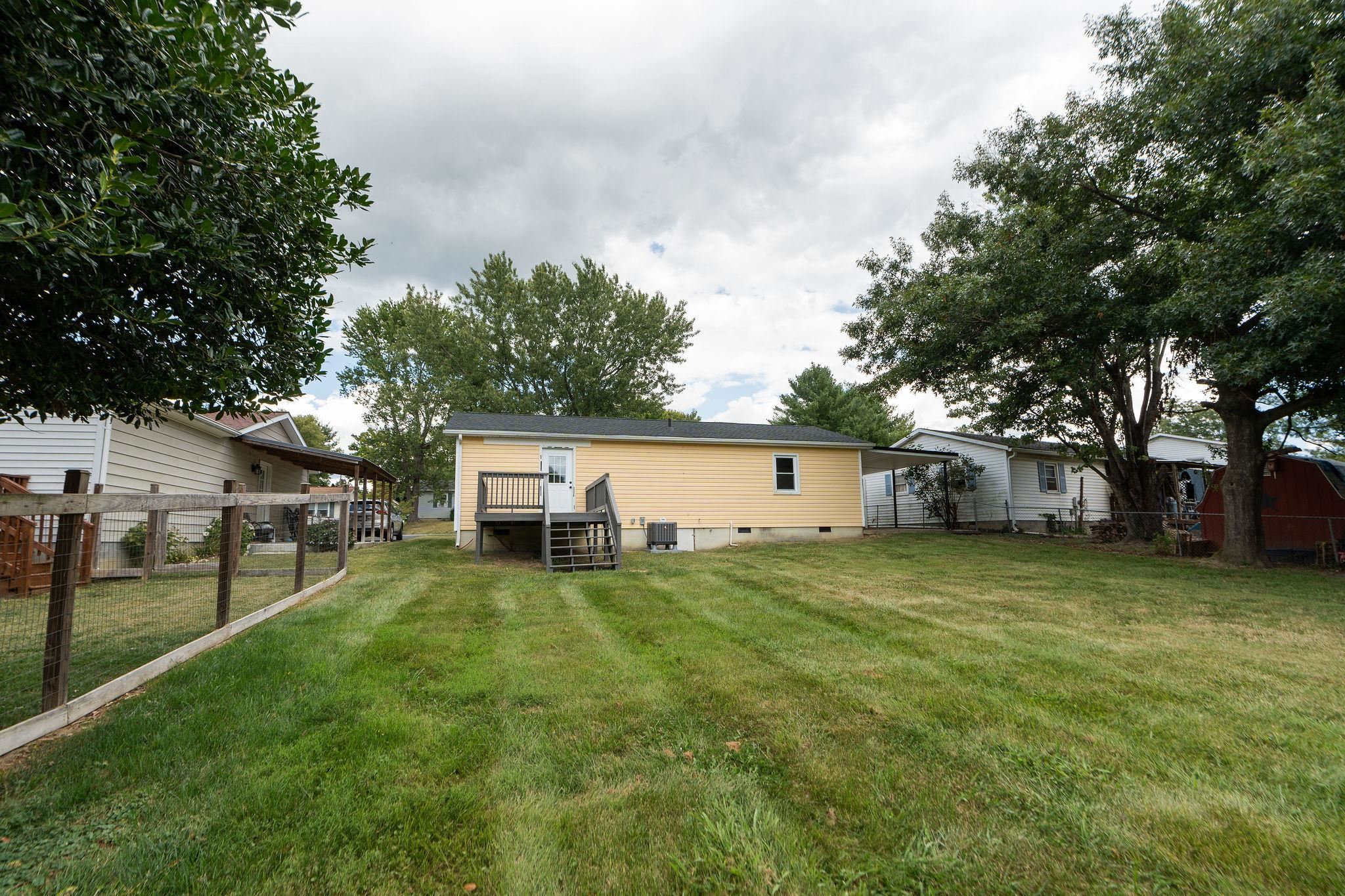 24 WESTGATE RD, VERONA, Virginia 24482, 3 Bedrooms Bedrooms, ,1 BathroomBathrooms,Residential,24 WESTGATE RD,668602 MLS # 668602