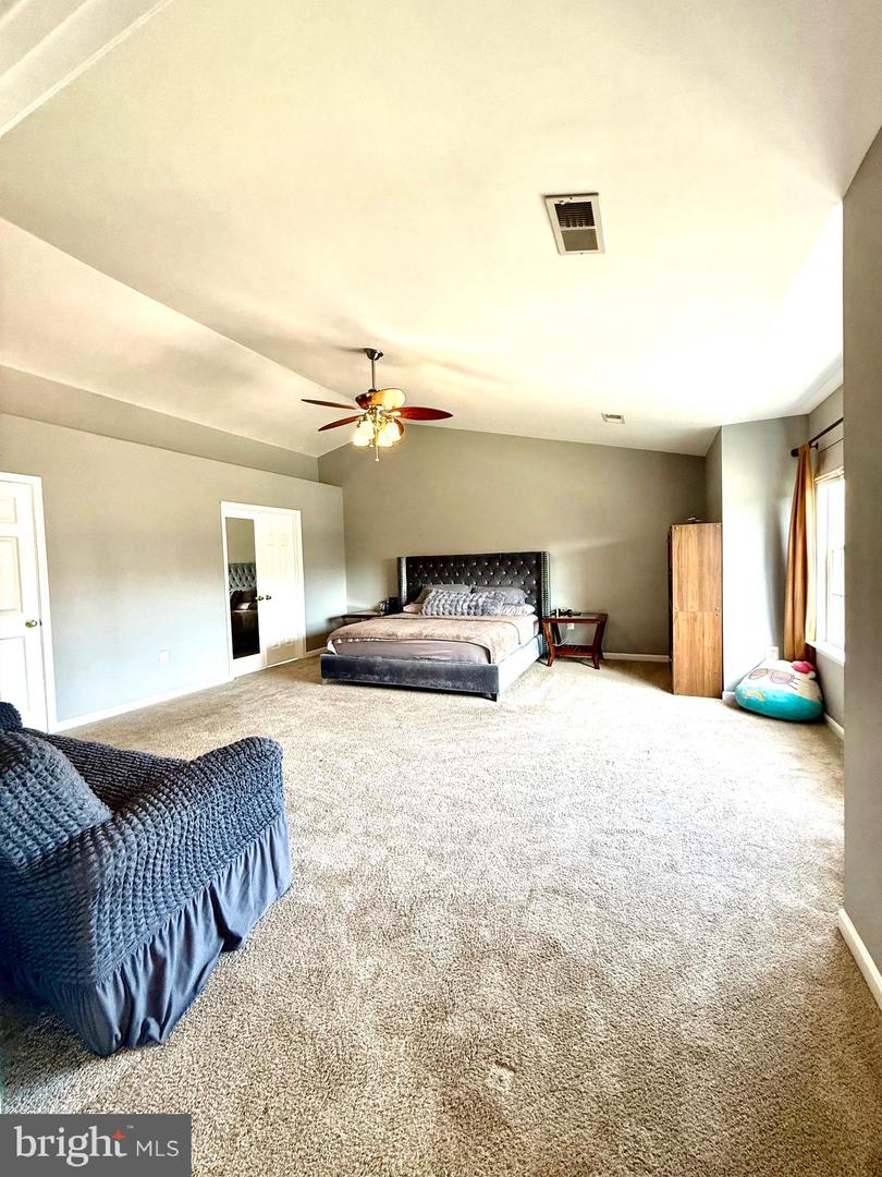 16 LITTLE FIELD DR, FREDERICKSBURG, Virginia 22405, 5 Bedrooms Bedrooms, ,3 BathroomsBathrooms,Residential,For sale,16 LITTLE FIELD DR,VAST2040498 MLS # VAST2040498