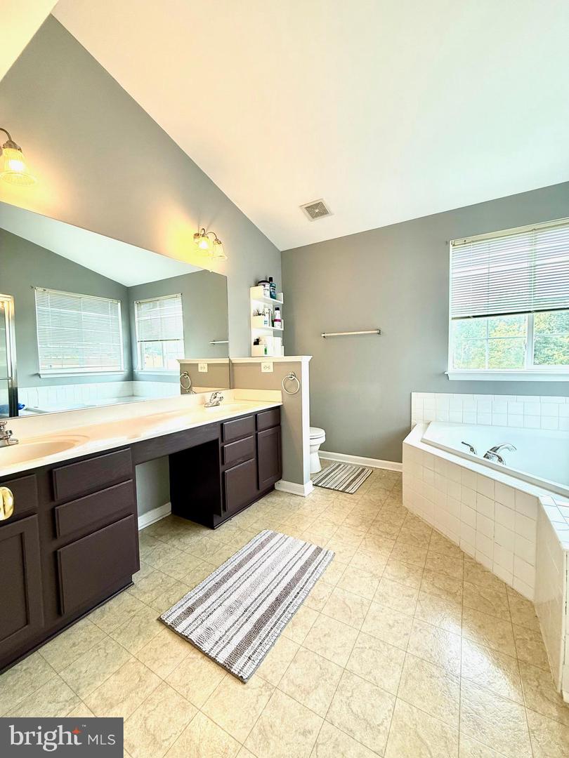 16 LITTLE FIELD DR, FREDERICKSBURG, Virginia 22405, 5 Bedrooms Bedrooms, ,3 BathroomsBathrooms,Residential,For sale,16 LITTLE FIELD DR,VAST2040498 MLS # VAST2040498