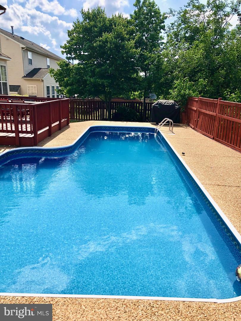 16 LITTLE FIELD DR, FREDERICKSBURG, Virginia 22405, 5 Bedrooms Bedrooms, ,3 BathroomsBathrooms,Residential,For sale,16 LITTLE FIELD DR,VAST2040498 MLS # VAST2040498