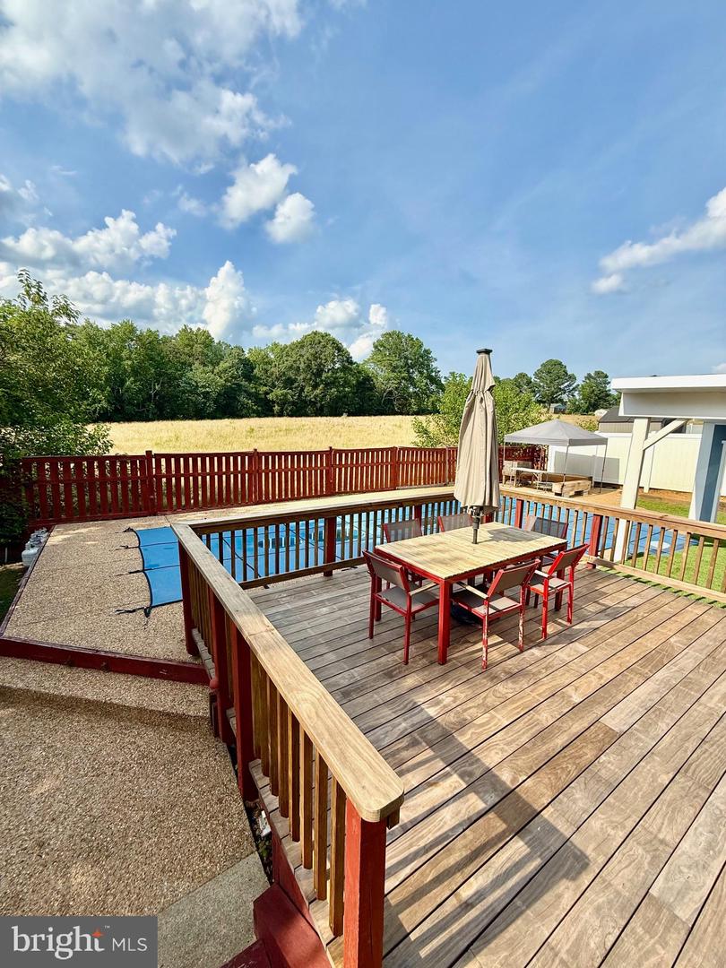 16 LITTLE FIELD DR, FREDERICKSBURG, Virginia 22405, 5 Bedrooms Bedrooms, ,3 BathroomsBathrooms,Residential,For sale,16 LITTLE FIELD DR,VAST2040498 MLS # VAST2040498