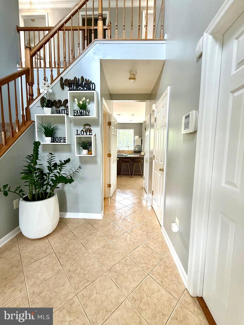 16 LITTLE FIELD DR, FREDERICKSBURG, Virginia 22405, 5 Bedrooms Bedrooms, ,3 BathroomsBathrooms,Residential,For sale,16 LITTLE FIELD DR,VAST2040498 MLS # VAST2040498