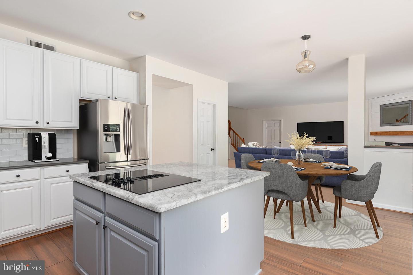 8150 TENBROOK DR, GAINESVILLE, Virginia 20155, 5 Bedrooms Bedrooms, ,4 BathroomsBathrooms,Residential,For sale,8150 TENBROOK DR,VAPW2100524 MLS # VAPW2100524