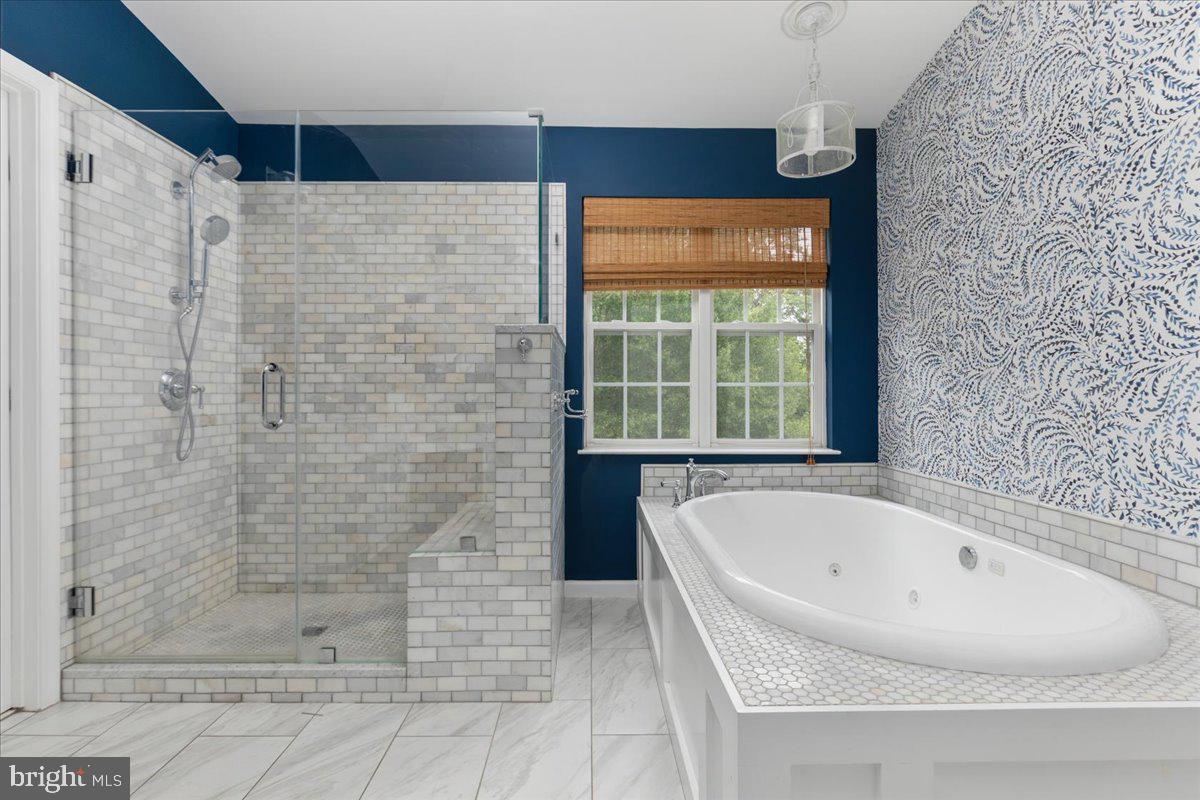 8150 TENBROOK DR, GAINESVILLE, Virginia 20155, 5 Bedrooms Bedrooms, ,4 BathroomsBathrooms,Residential,For sale,8150 TENBROOK DR,VAPW2100524 MLS # VAPW2100524