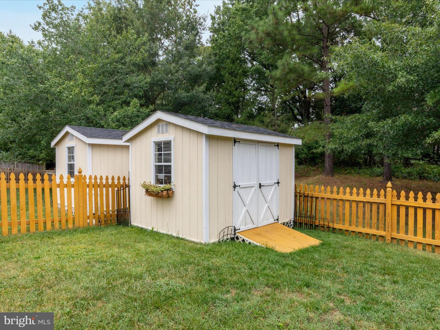 8150 TENBROOK DR, GAINESVILLE, Virginia 20155, 5 Bedrooms Bedrooms, ,4 BathroomsBathrooms,Residential,For sale,8150 TENBROOK DR,VAPW2100524 MLS # VAPW2100524