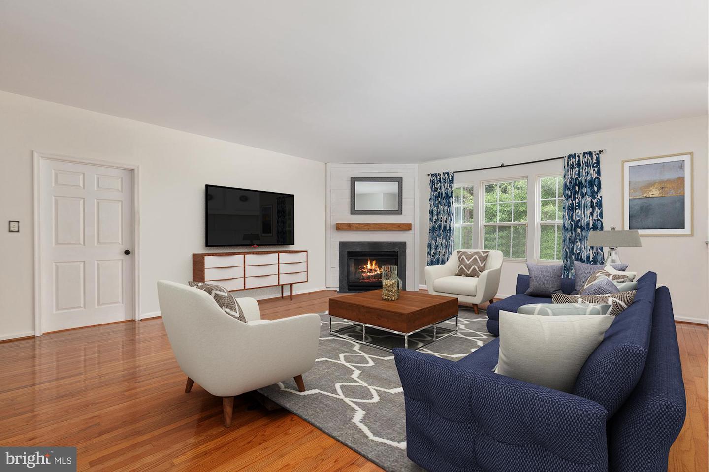 8150 TENBROOK DR, GAINESVILLE, Virginia 20155, 5 Bedrooms Bedrooms, ,4 BathroomsBathrooms,Residential,For sale,8150 TENBROOK DR,VAPW2100524 MLS # VAPW2100524