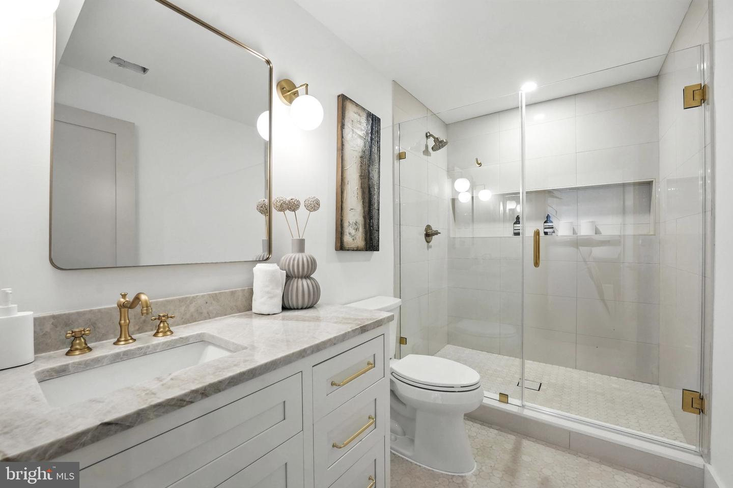 6211 WATERWAY DR, FALLS CHURCH, Virginia 22044, 6 Bedrooms Bedrooms, ,3 BathroomsBathrooms,Residential,For sale,6211 WATERWAY DR,VAFX2259600 MLS # VAFX2259600