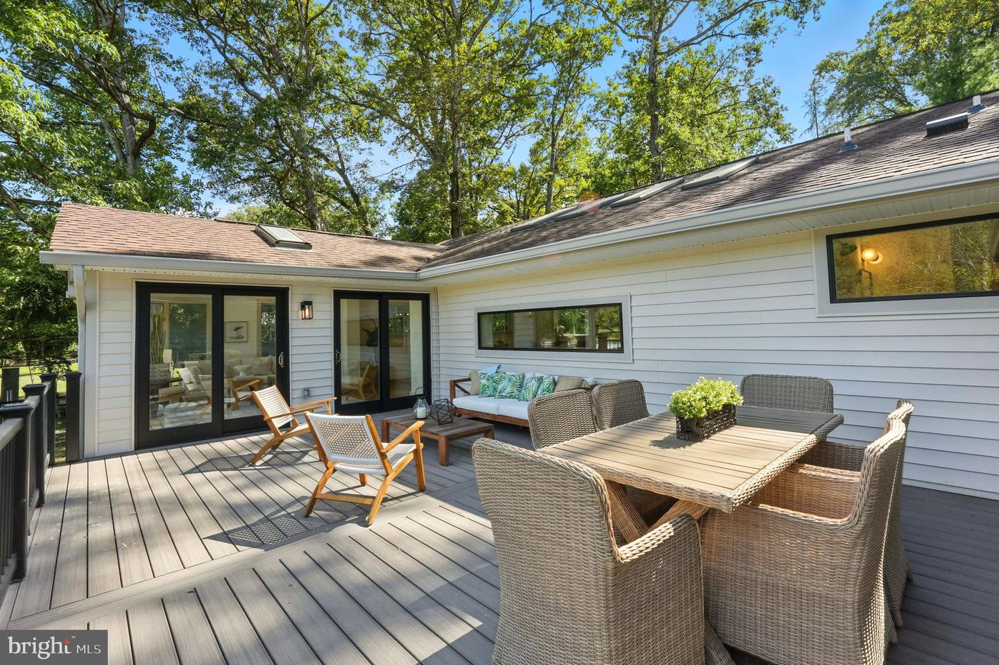 6211 WATERWAY DR, FALLS CHURCH, Virginia 22044, 6 Bedrooms Bedrooms, ,3 BathroomsBathrooms,Residential,For sale,6211 WATERWAY DR,VAFX2259600 MLS # VAFX2259600