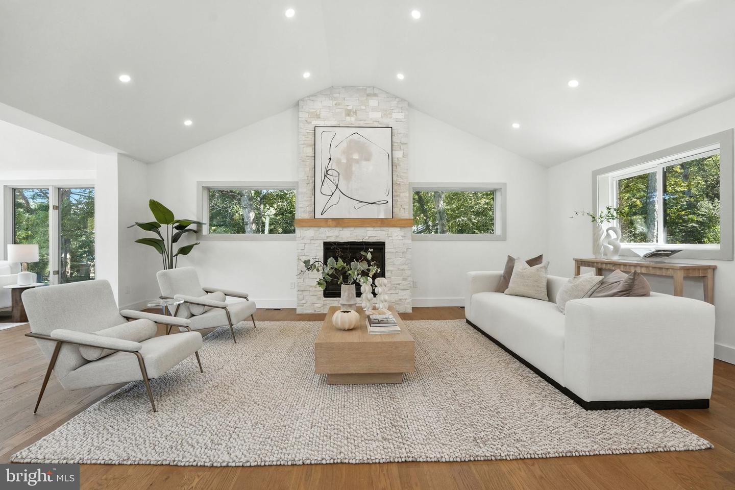 6211 WATERWAY DR, FALLS CHURCH, Virginia 22044, 6 Bedrooms Bedrooms, ,3 BathroomsBathrooms,Residential,For sale,6211 WATERWAY DR,VAFX2259600 MLS # VAFX2259600