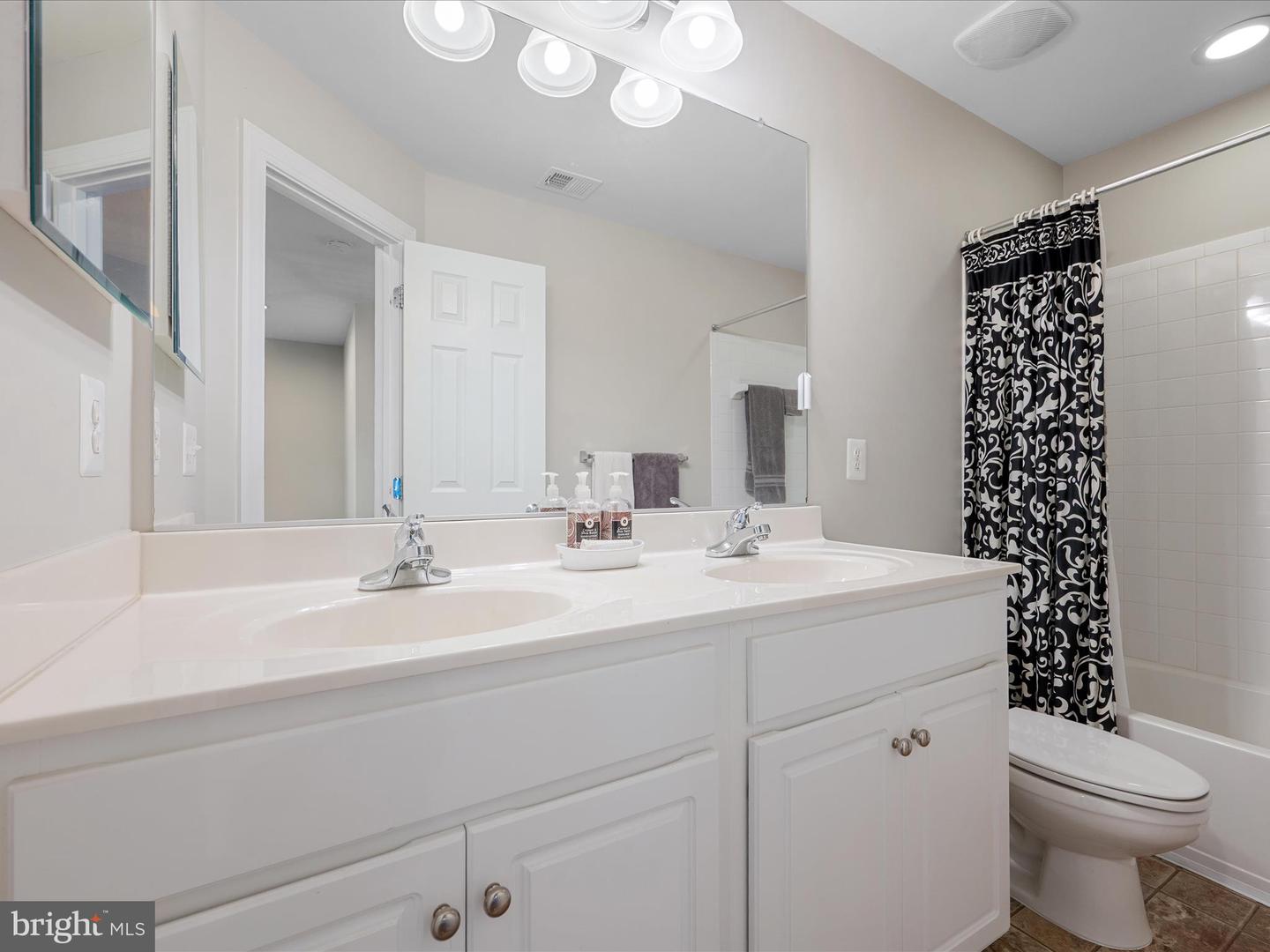 103 PRAIRIE PL, STEPHENSON, Virginia 22656, 6 Bedrooms Bedrooms, ,5 BathroomsBathrooms,Residential,For sale,103 PRAIRIE PL,VAFV2035990 MLS # VAFV2035990