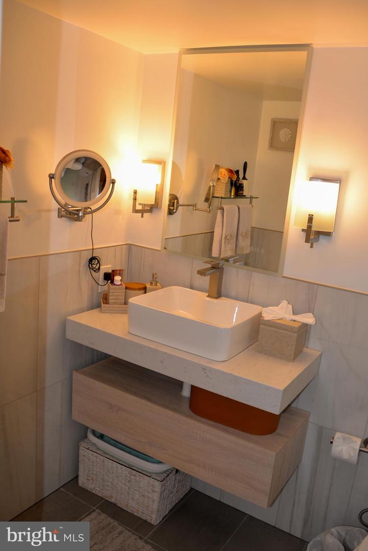 1800 OLD MEADOW RD #713, MCLEAN, Virginia 22102, 2 Bedrooms Bedrooms, 4 Rooms Rooms,2 BathroomsBathrooms,Residential,For sale,1800 OLD MEADOW RD #713,VAFX2260636 MLS # VAFX2260636