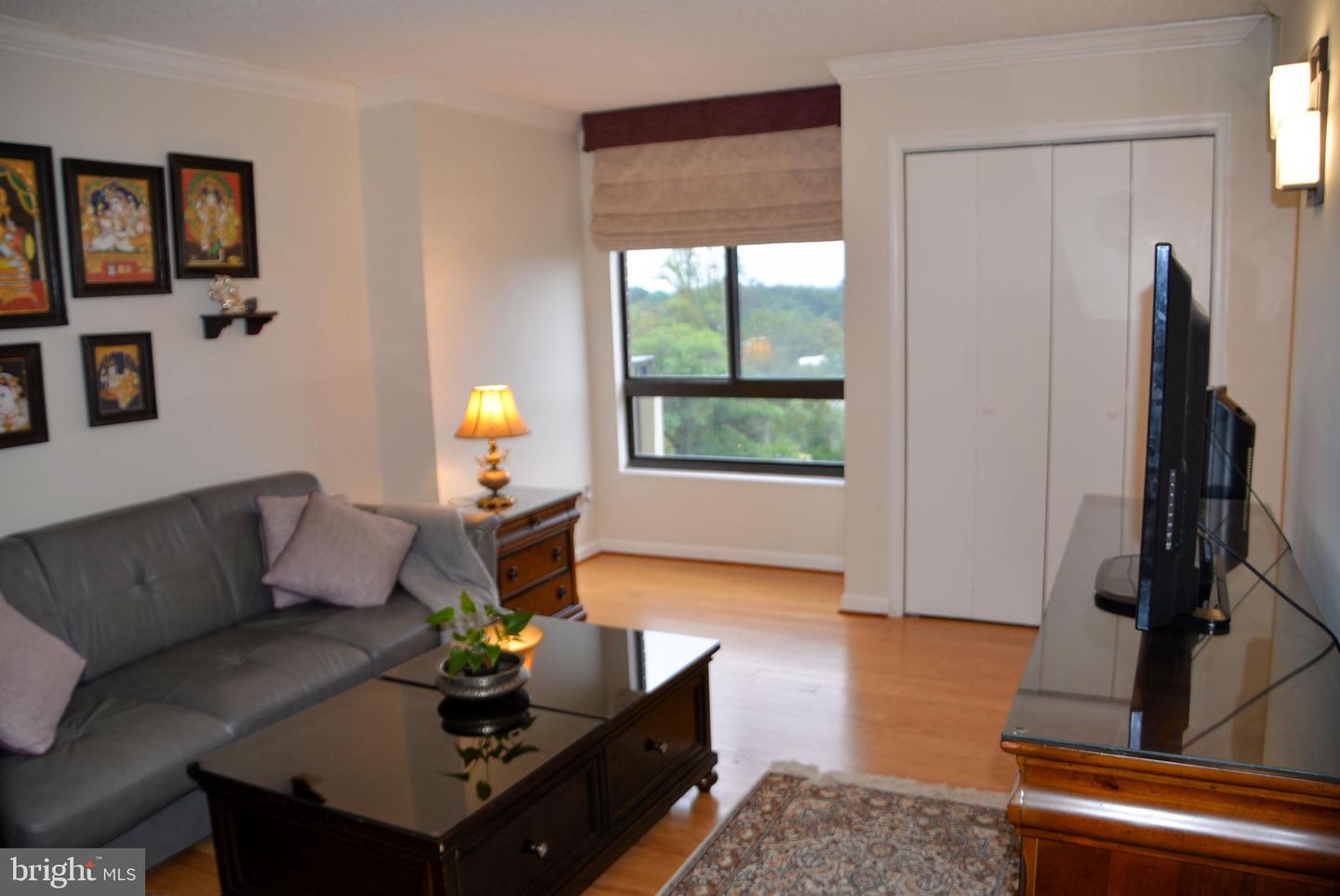 1800 OLD MEADOW RD #713, MCLEAN, Virginia 22102, 2 Bedrooms Bedrooms, 4 Rooms Rooms,2 BathroomsBathrooms,Residential,For sale,1800 OLD MEADOW RD #713,VAFX2260636 MLS # VAFX2260636