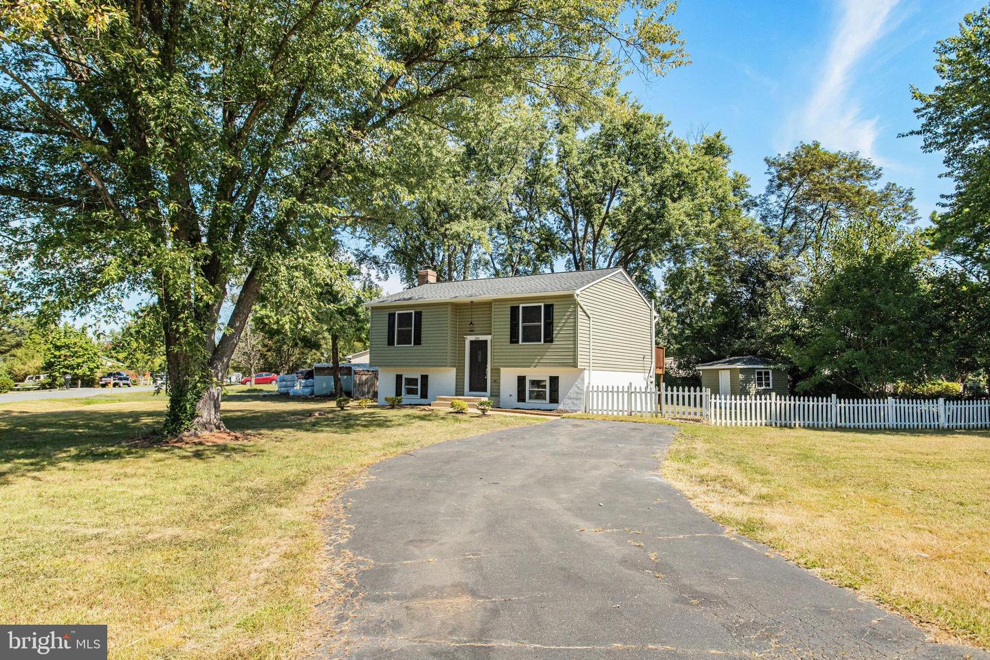 200 VIA DE ROSA DR, STAFFORD, Virginia 22556, 3 Bedrooms Bedrooms, ,2 BathroomsBathrooms,Residential,For sale,200 VIA DE ROSA DR,VAST2041726 MLS # VAST2041726
