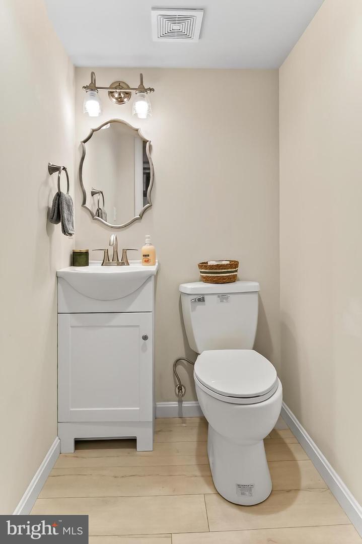 116 MALOY DR, WINCHESTER, Virginia 22602, 3 Bedrooms Bedrooms, ,1 BathroomBathrooms,Residential,For sale,116 MALOY DR,VAFV2036122 MLS # VAFV2036122