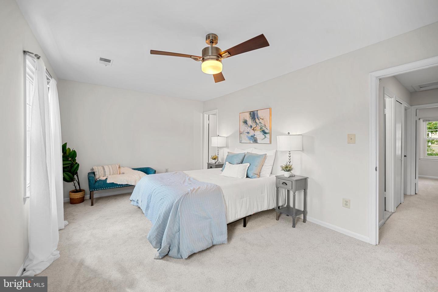 9908 LONGFORD CT, VIENNA, Virginia 22181, 3 Bedrooms Bedrooms, ,3 BathroomsBathrooms,Residential,For sale,9908 LONGFORD CT,VAFX2262506 MLS # VAFX2262506