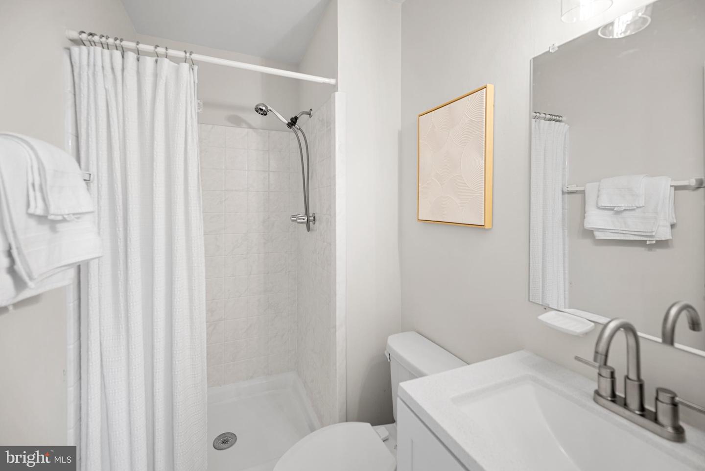 9908 LONGFORD CT, VIENNA, Virginia 22181, 3 Bedrooms Bedrooms, ,3 BathroomsBathrooms,Residential,For sale,9908 LONGFORD CT,VAFX2262506 MLS # VAFX2262506