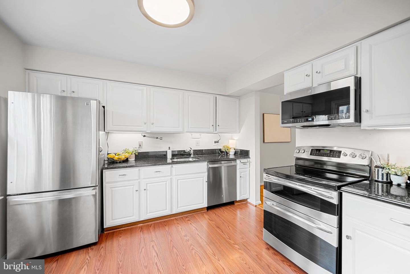 9908 LONGFORD CT, VIENNA, Virginia 22181, 3 Bedrooms Bedrooms, ,3 BathroomsBathrooms,Residential,For sale,9908 LONGFORD CT,VAFX2262506 MLS # VAFX2262506
