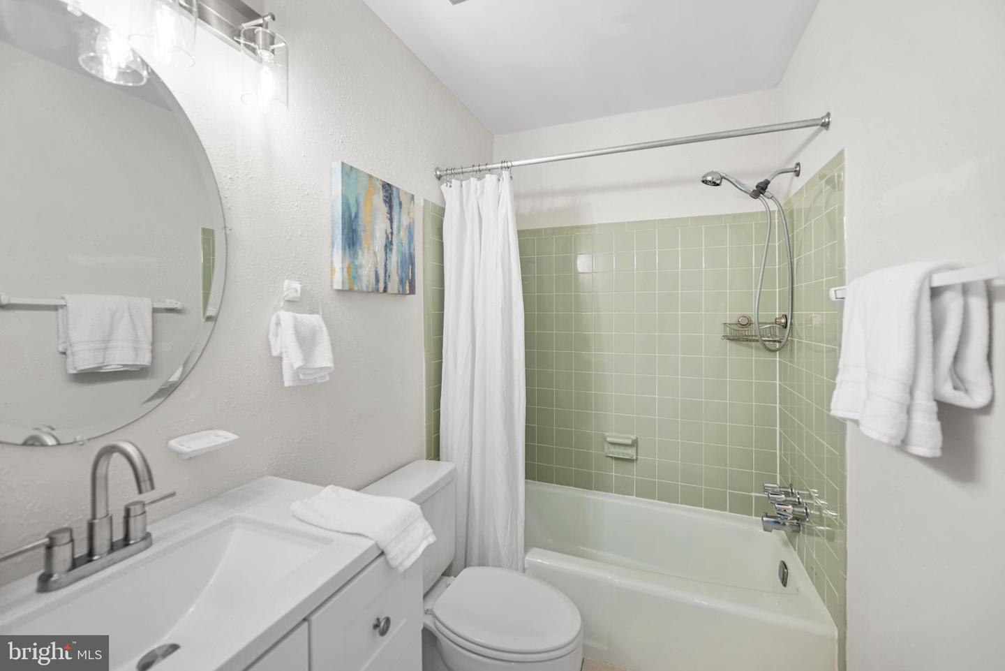 9908 LONGFORD CT, VIENNA, Virginia 22181, 3 Bedrooms Bedrooms, ,3 BathroomsBathrooms,Residential,For sale,9908 LONGFORD CT,VAFX2262506 MLS # VAFX2262506