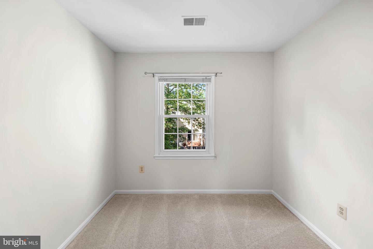 9908 LONGFORD CT, VIENNA, Virginia 22181, 3 Bedrooms Bedrooms, ,3 BathroomsBathrooms,Residential,For sale,9908 LONGFORD CT,VAFX2262506 MLS # VAFX2262506
