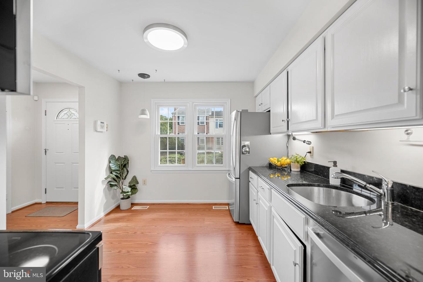 9908 LONGFORD CT, VIENNA, Virginia 22181, 3 Bedrooms Bedrooms, ,3 BathroomsBathrooms,Residential,For sale,9908 LONGFORD CT,VAFX2262506 MLS # VAFX2262506