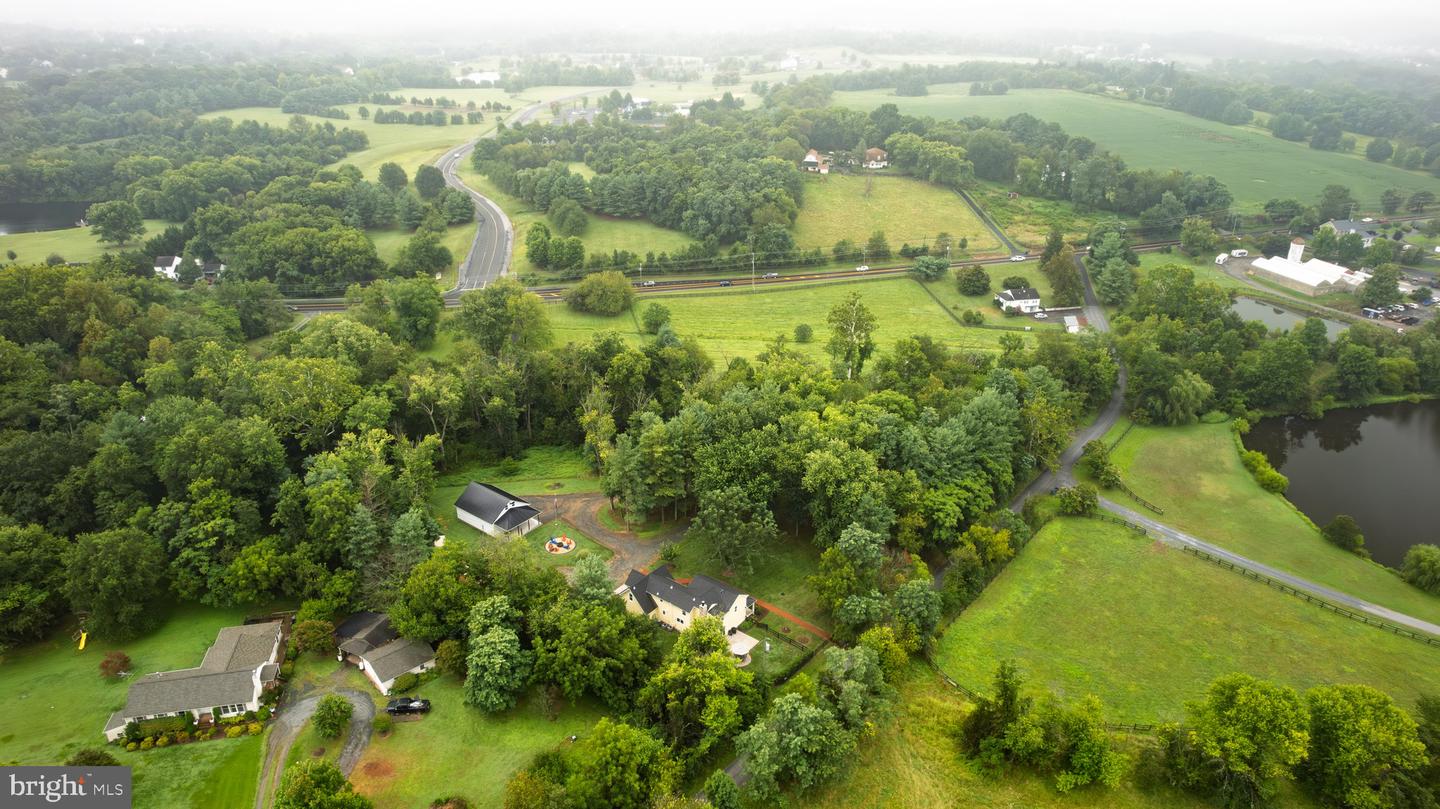 17302 SIMMONS RD, PURCELLVILLE, Virginia 20132, 4 Bedrooms Bedrooms, ,3 BathroomsBathrooms,Residential,For sale,17302 SIMMONS RD,VALO2105040 MLS # VALO2105040