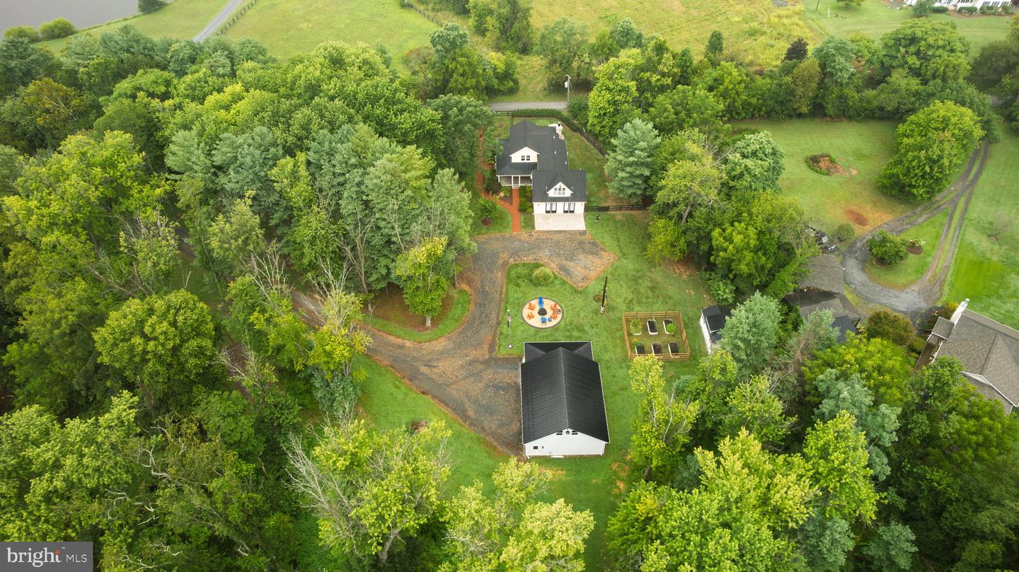 17302 SIMMONS RD, PURCELLVILLE, Virginia 20132, 4 Bedrooms Bedrooms, ,3 BathroomsBathrooms,Residential,For sale,17302 SIMMONS RD,VALO2105040 MLS # VALO2105040