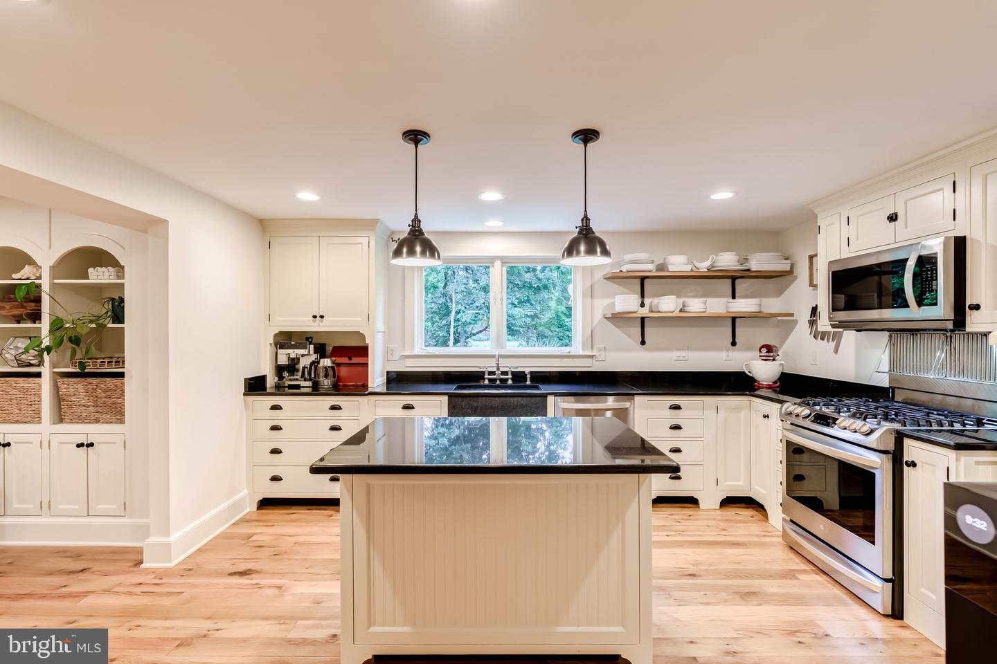 17302 SIMMONS RD, PURCELLVILLE, Virginia 20132, 4 Bedrooms Bedrooms, ,3 BathroomsBathrooms,Residential,For sale,17302 SIMMONS RD,VALO2105040 MLS # VALO2105040