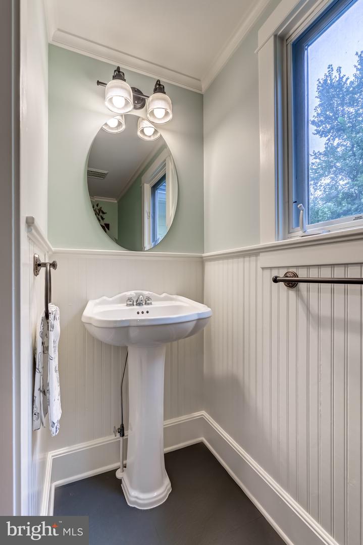 17302 SIMMONS RD, PURCELLVILLE, Virginia 20132, 4 Bedrooms Bedrooms, ,3 BathroomsBathrooms,Residential,For sale,17302 SIMMONS RD,VALO2105040 MLS # VALO2105040